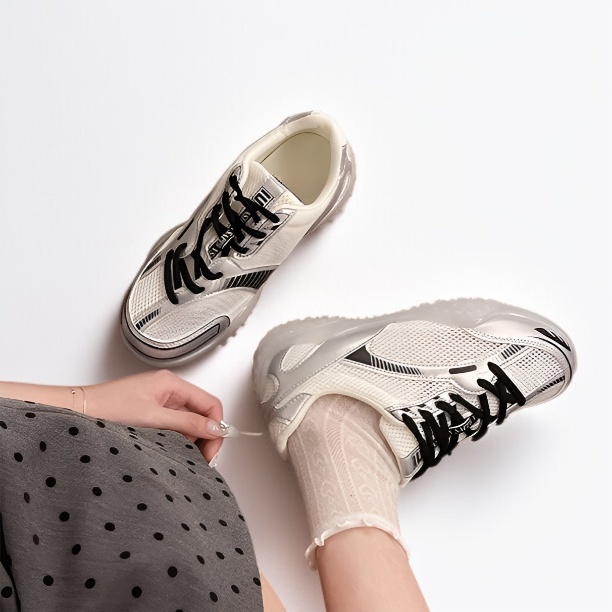 أحذية رياضية نسائية جديدة رفيعة ومتعددة الاستخدامات