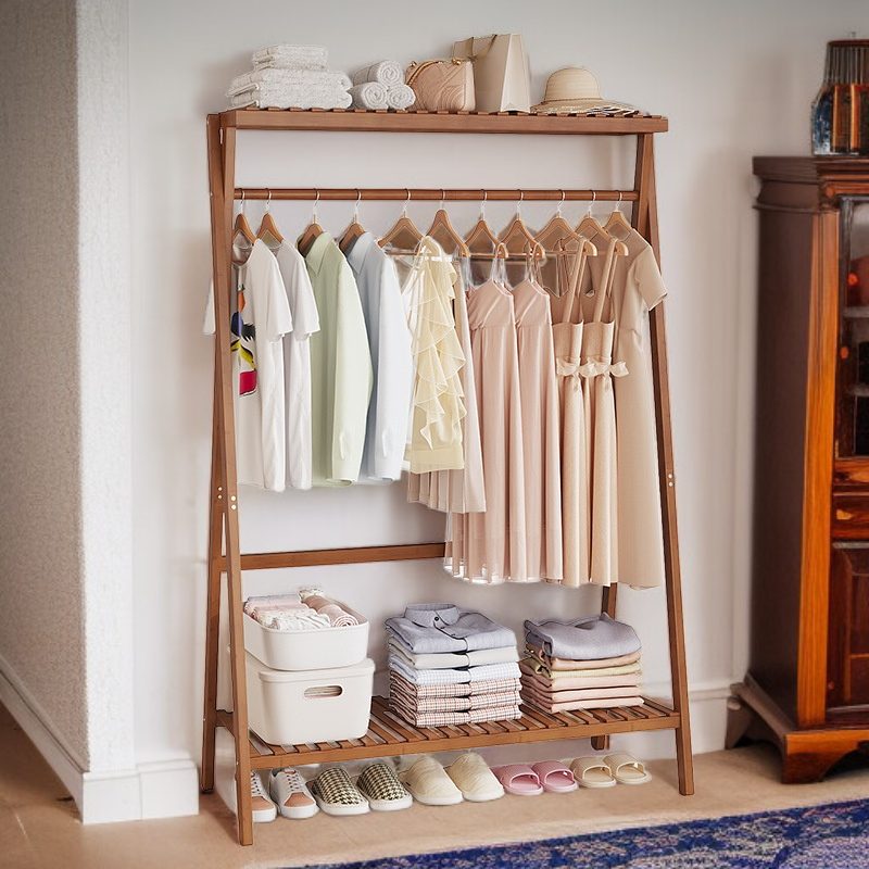 رف ملابس أرضي من الخشب الصلب