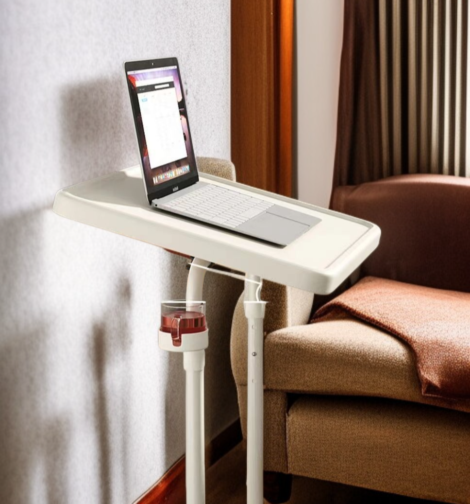 노트북 작업용으로 사용되는 사이드 테이블
