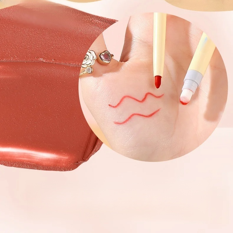 립 라이너와 립스틱의 듀얼 기능 소개