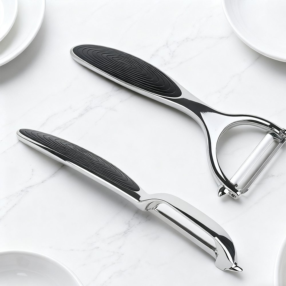 キッチンで活躍する滑り止め付きピーラー