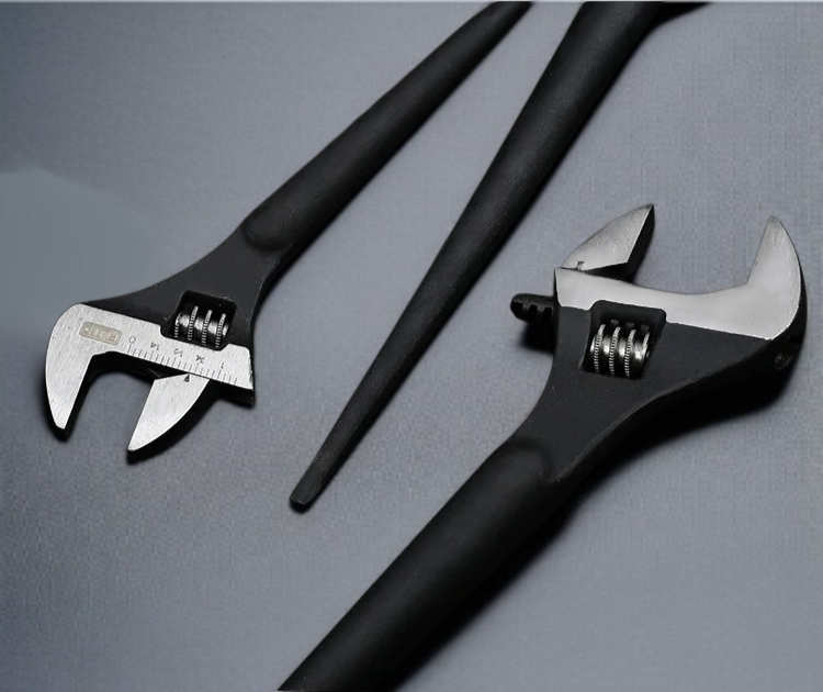 멀티철물공구렌치 다양한 볼트 적용