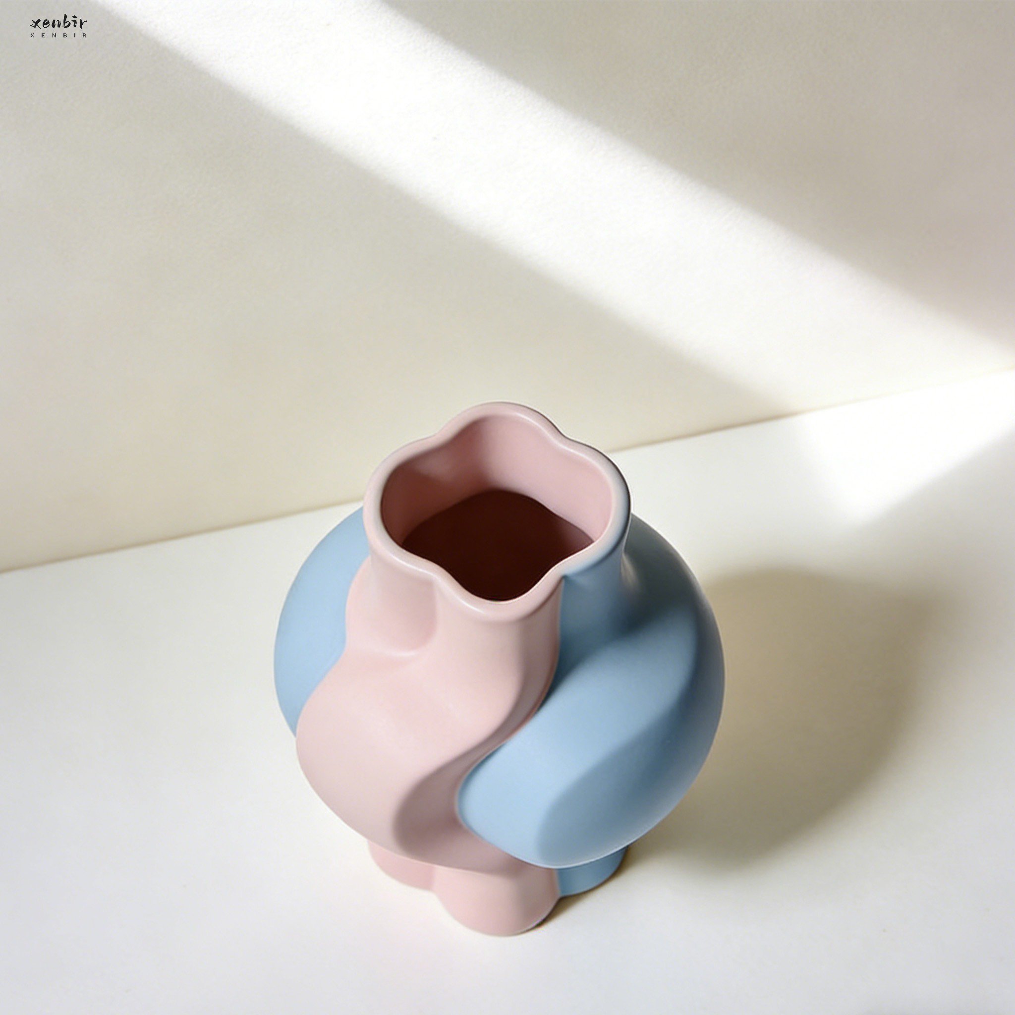 แจกันตกแต่งบ้านสไตล์ทันสมัย