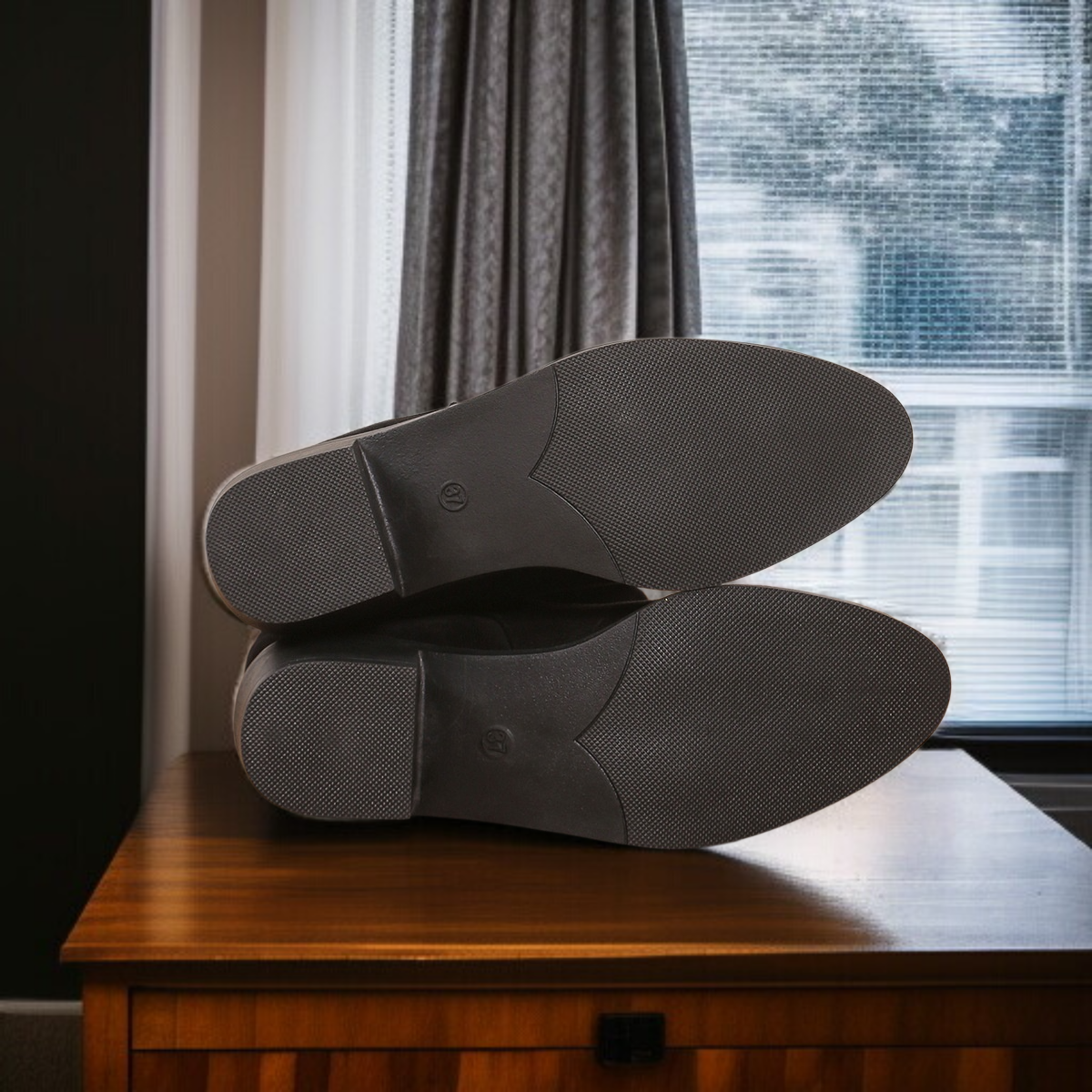 歩きやすい太ヒールのショートブーツ