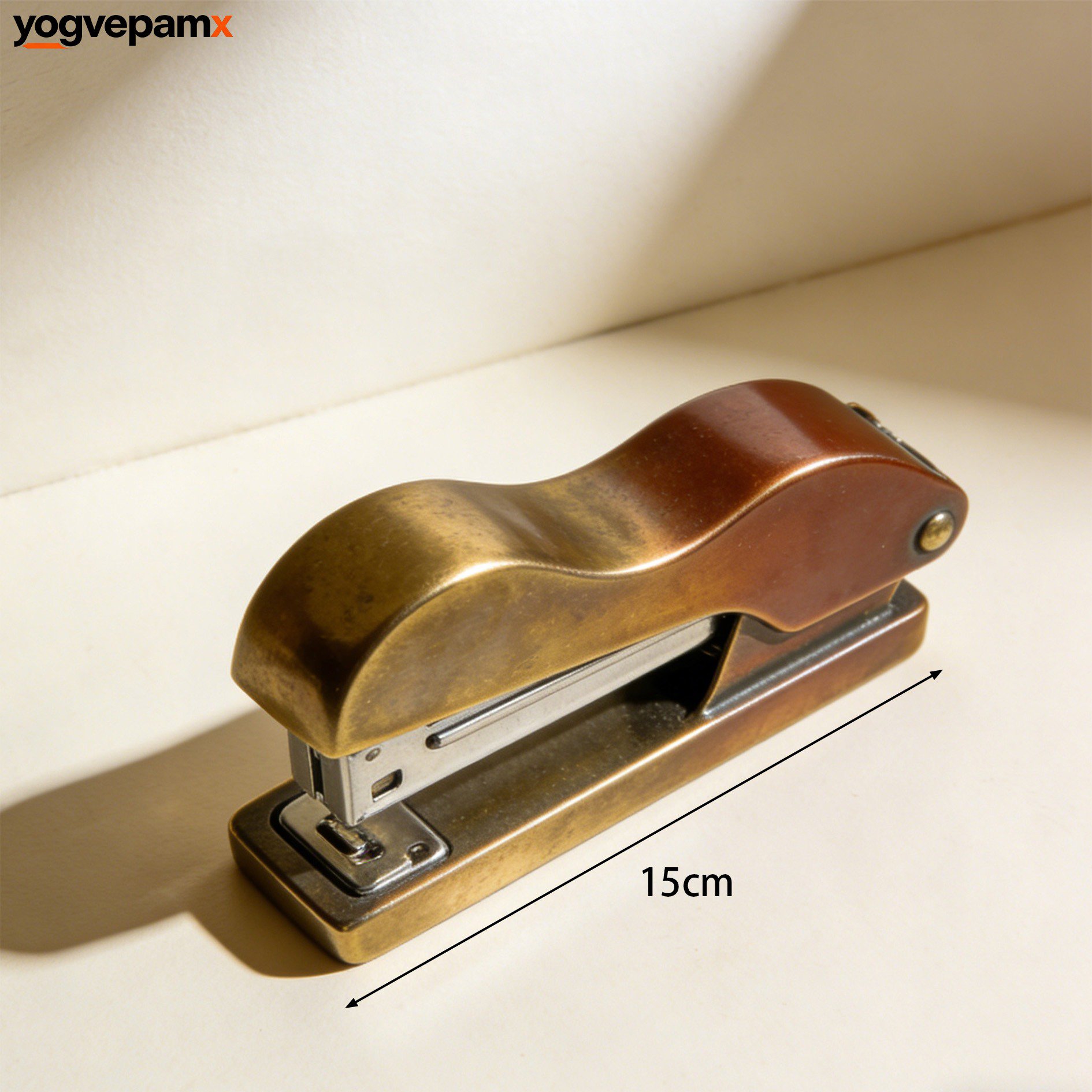 เครื่องเย็บกระดาษโลหะ ดีไซน์มาตรฐาน สีเงิน