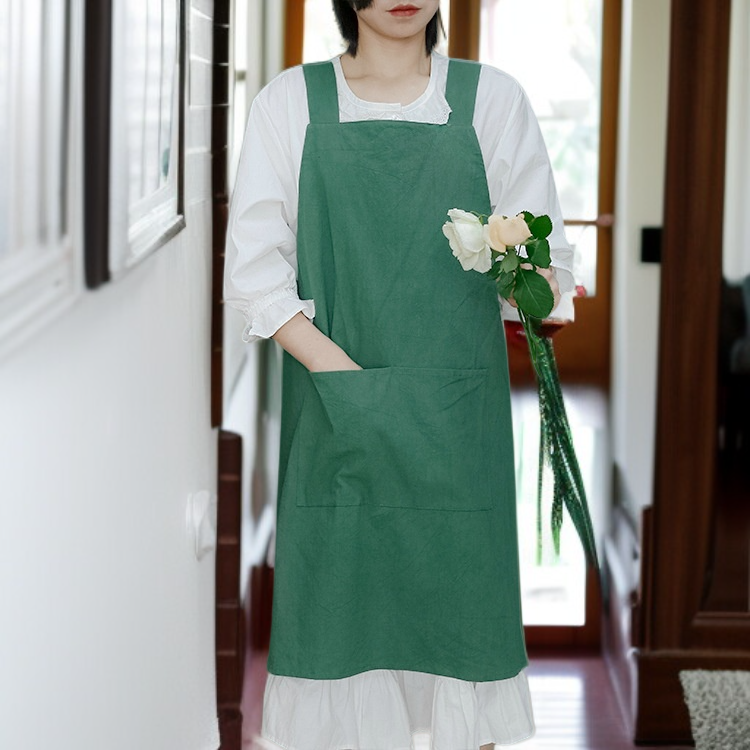 Simple style cotton and linen apron with wide shoulder straps and solid color.