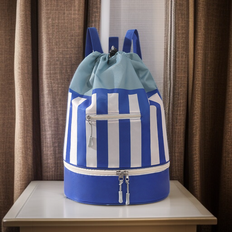 Dry and wet separation swimming bag