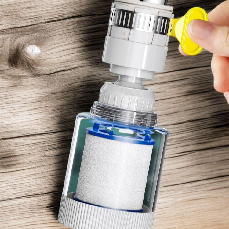 Adjustable splash proof filter for home faucets