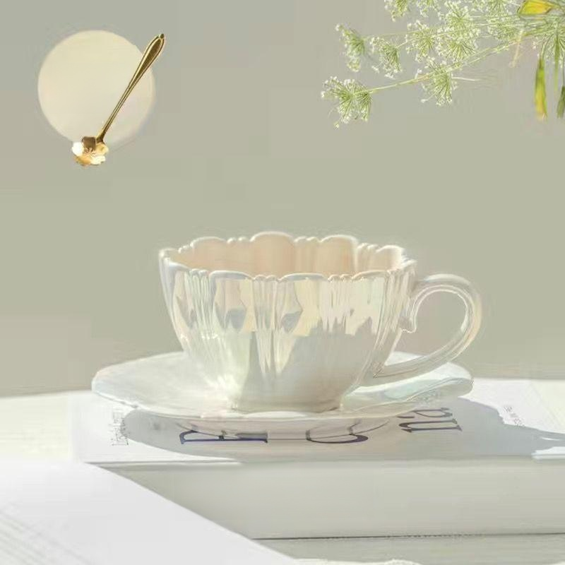 Elegant Petal-Shaped Coffee Cup & Saucer Gift Set