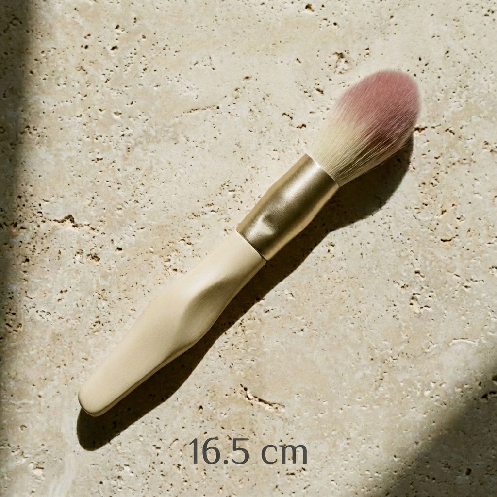 แปรงแต่งตาด้ามจับถนัดมือ