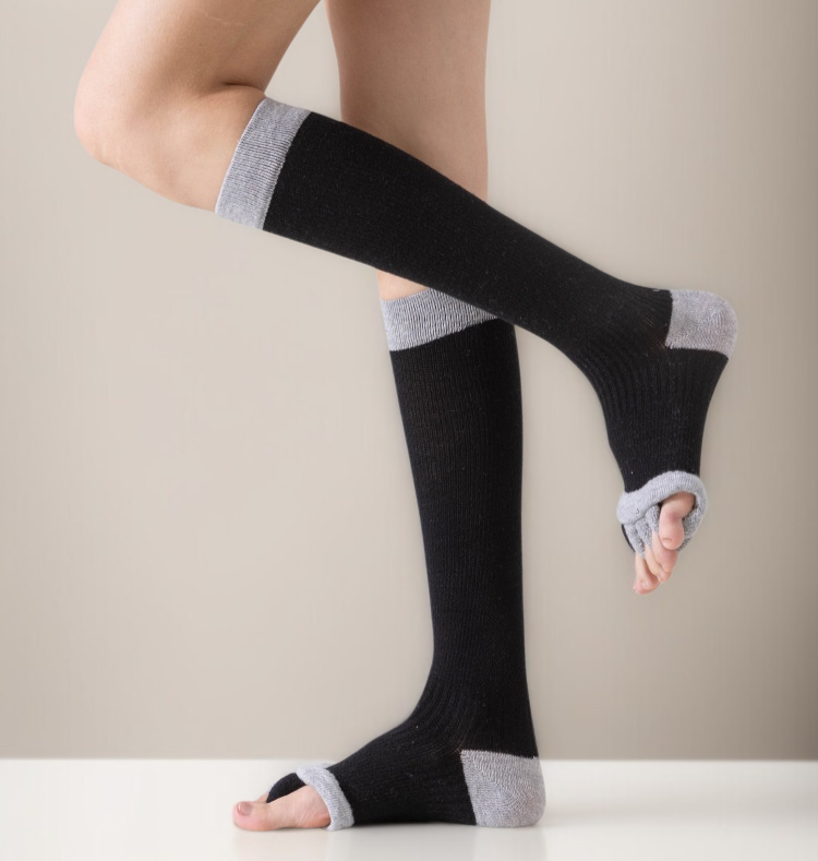 요가와 헬스에 적합한 미끄럼 방지 양말