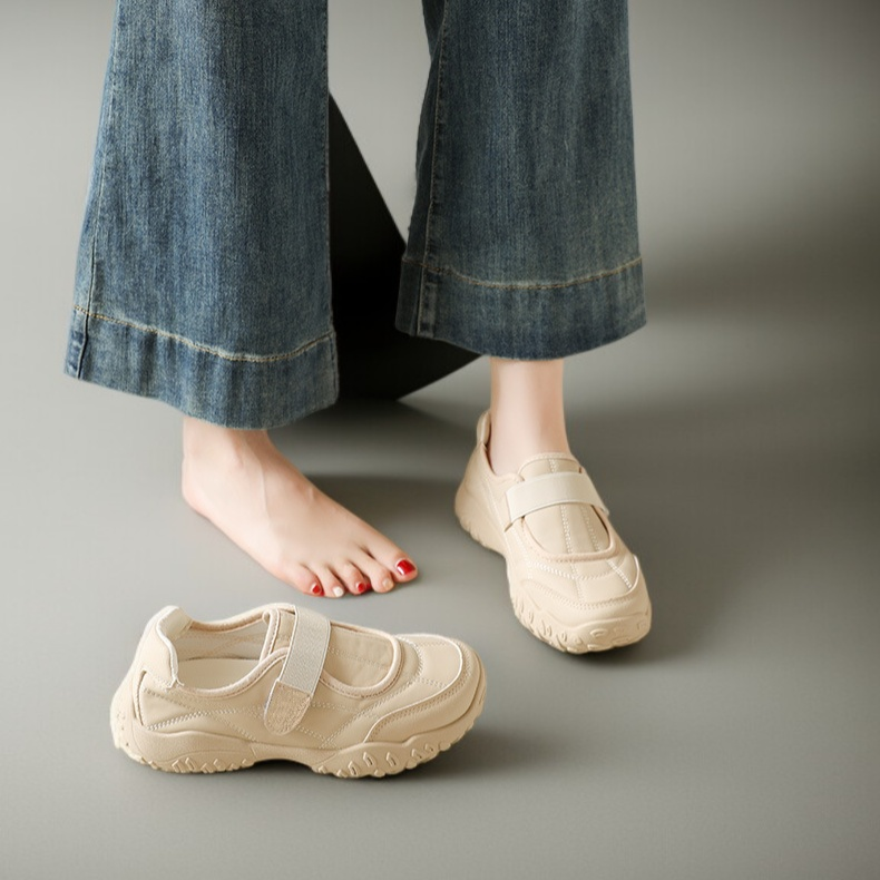 스타일리시한 여성용 신발 밑창 디테일