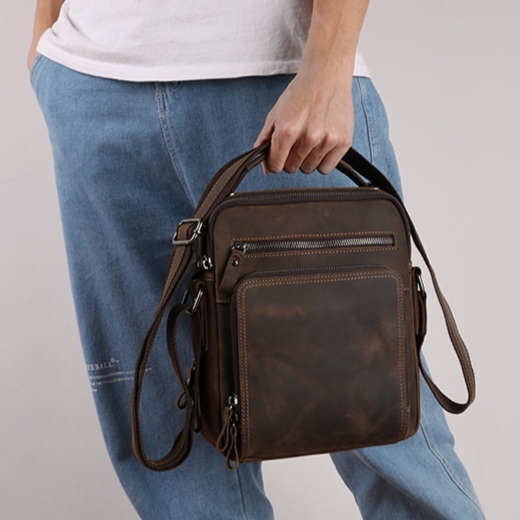 男士斜挎包 高級感通勤單肩包