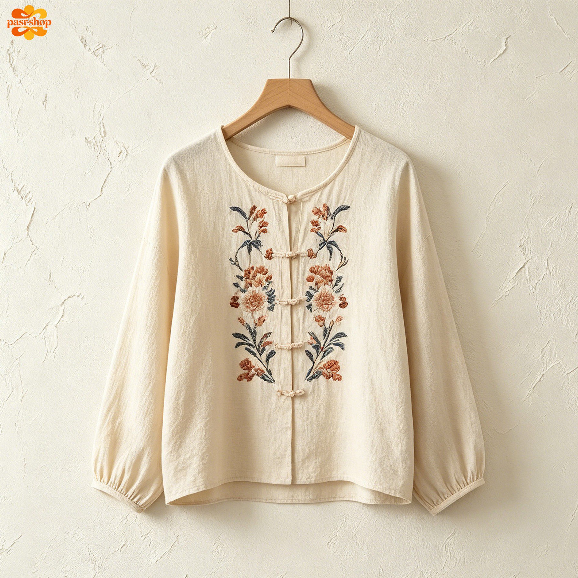 米白刺繡短上衣細節近拍