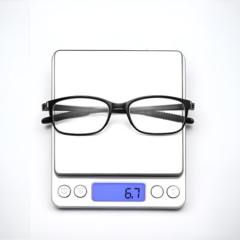 Kobieta w okularach do czytania