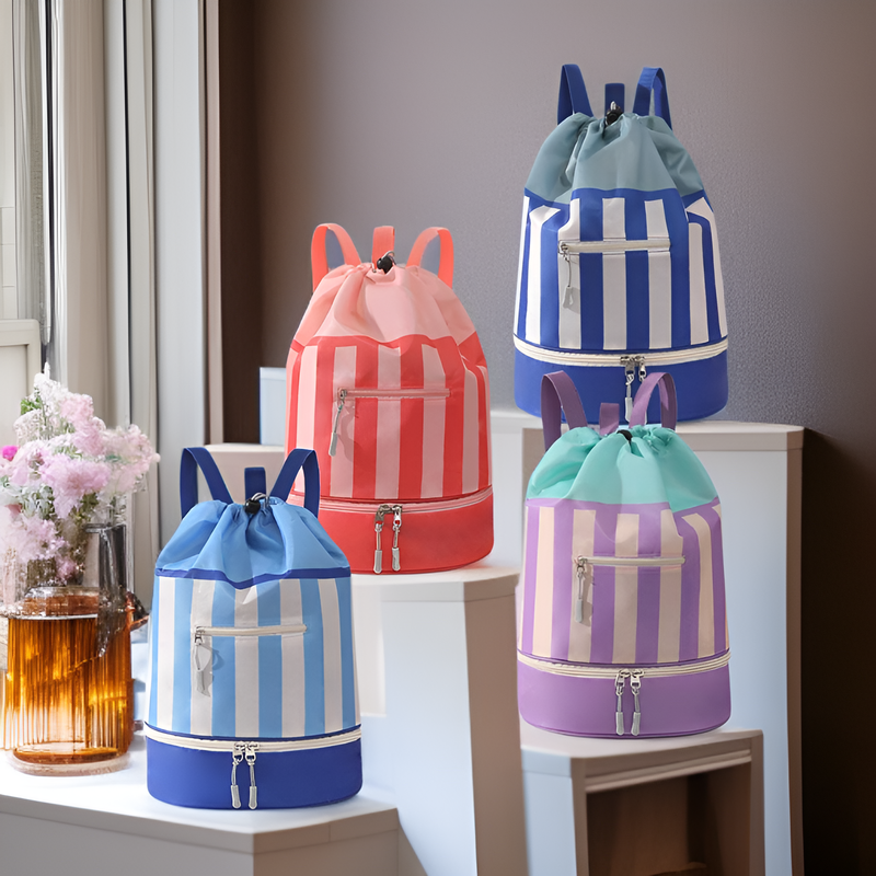 Dry and wet separation swimming bag