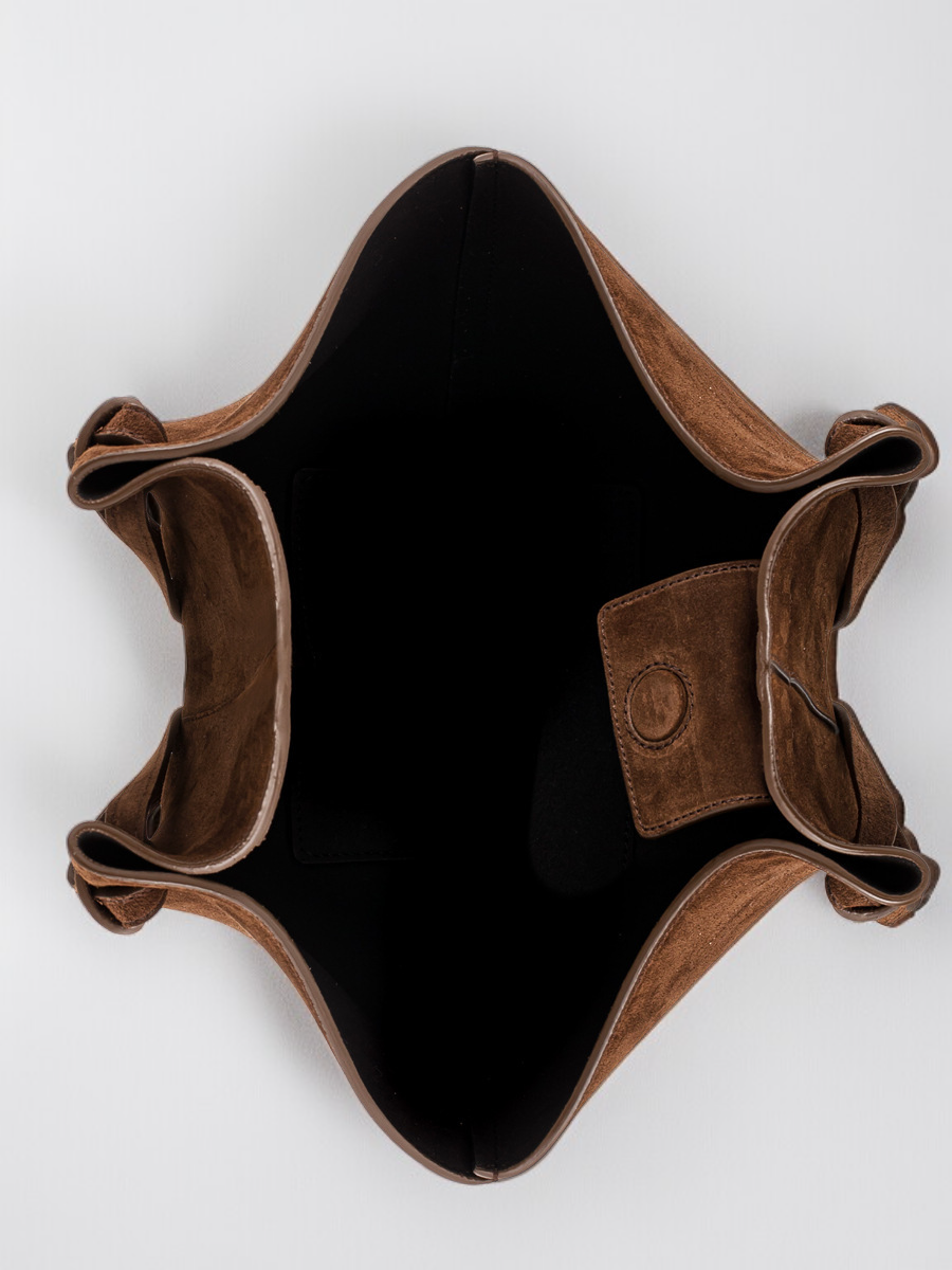 حقيبة يد بتصميم عصري وراقي