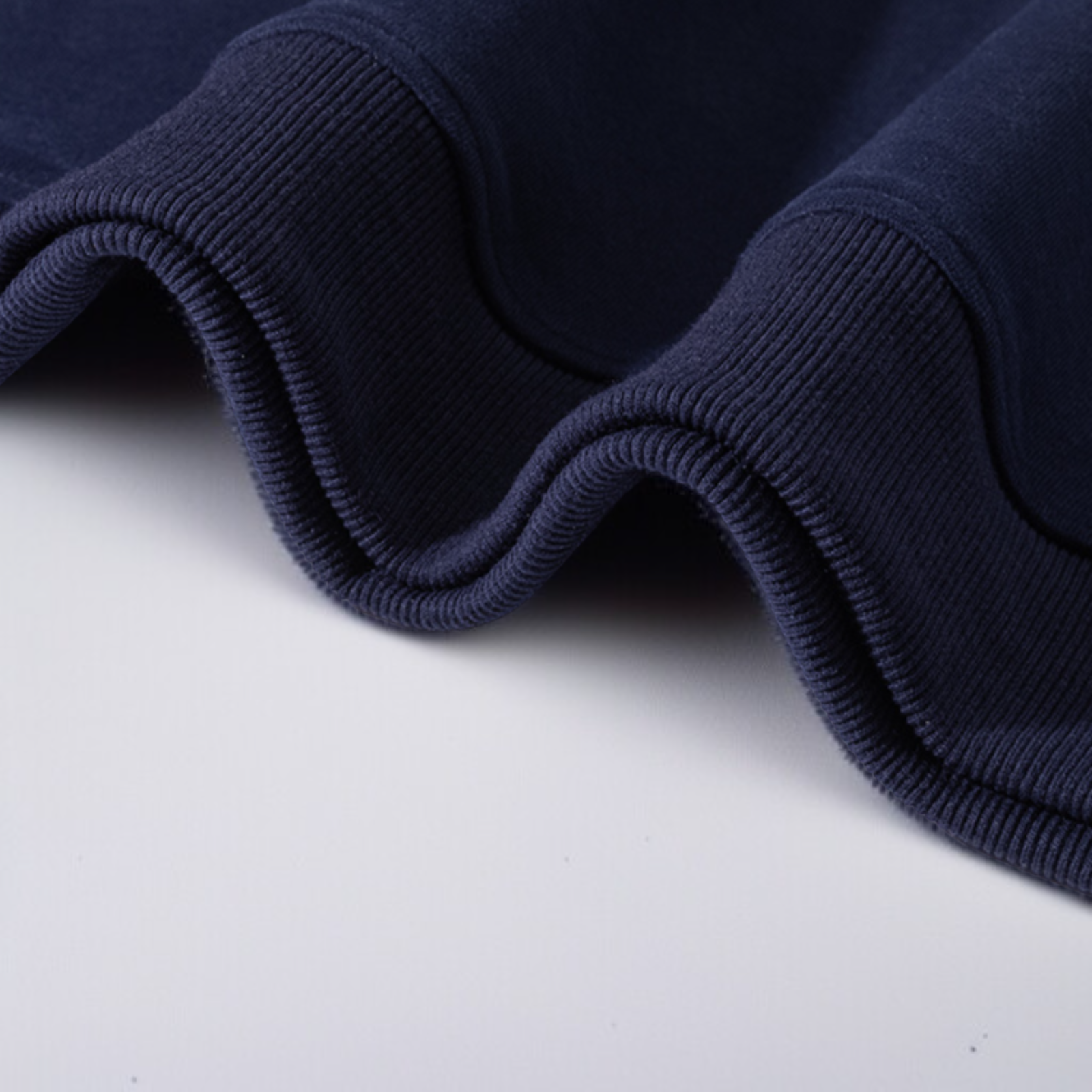 カジュアルコーデにぴったりのトップス