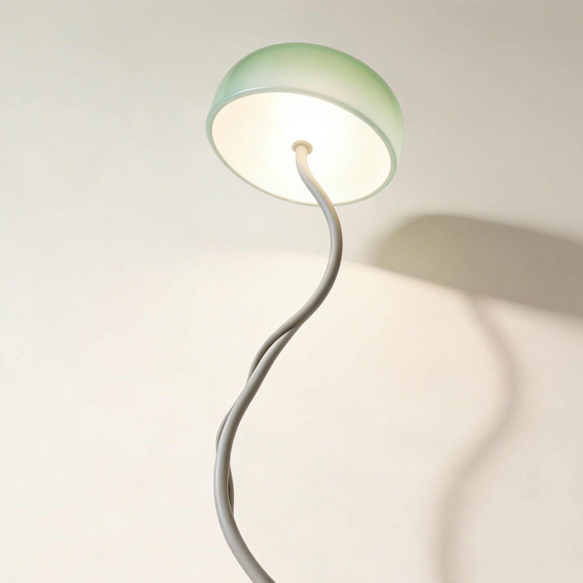 모던 미니멀리즘 플로어 램프 전체 모습