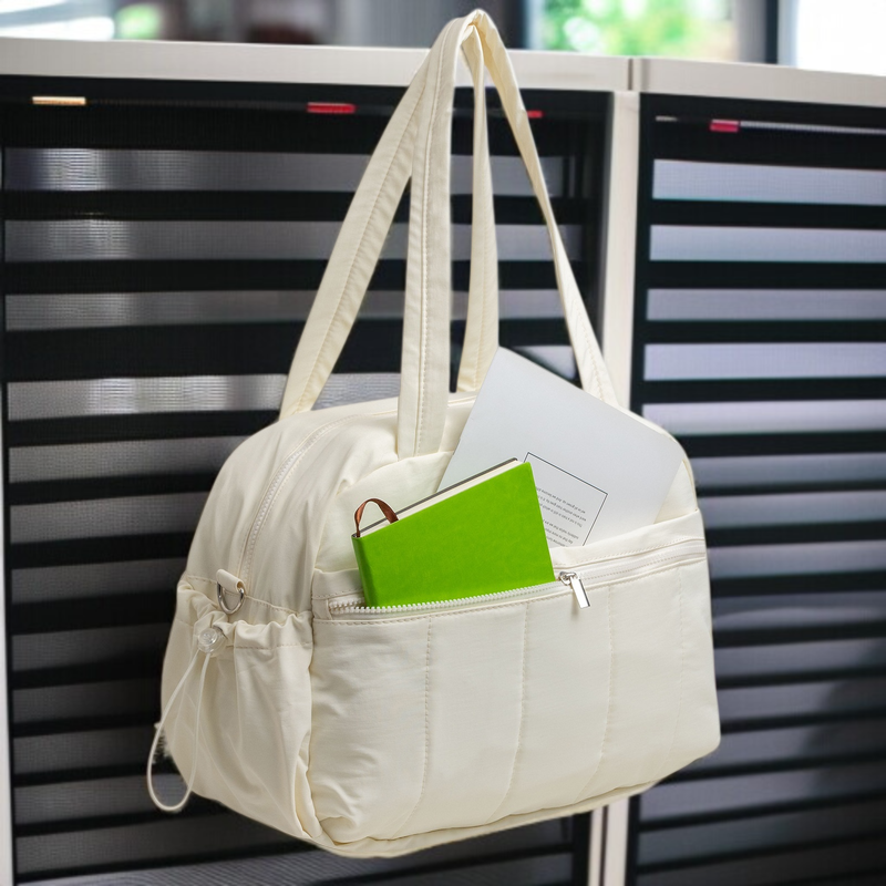 おしゃれなレディース旅行用ダッフルバッグ