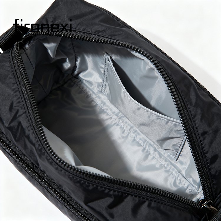 กระเป๋ากันน้ำสำหรับเดินป่าและปีนเขา