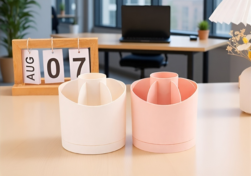 Large capacity storage box for stationery and supplies