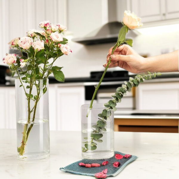 กล่องใส่เกลือและเครื่องเทศพร้อมฝาปิด