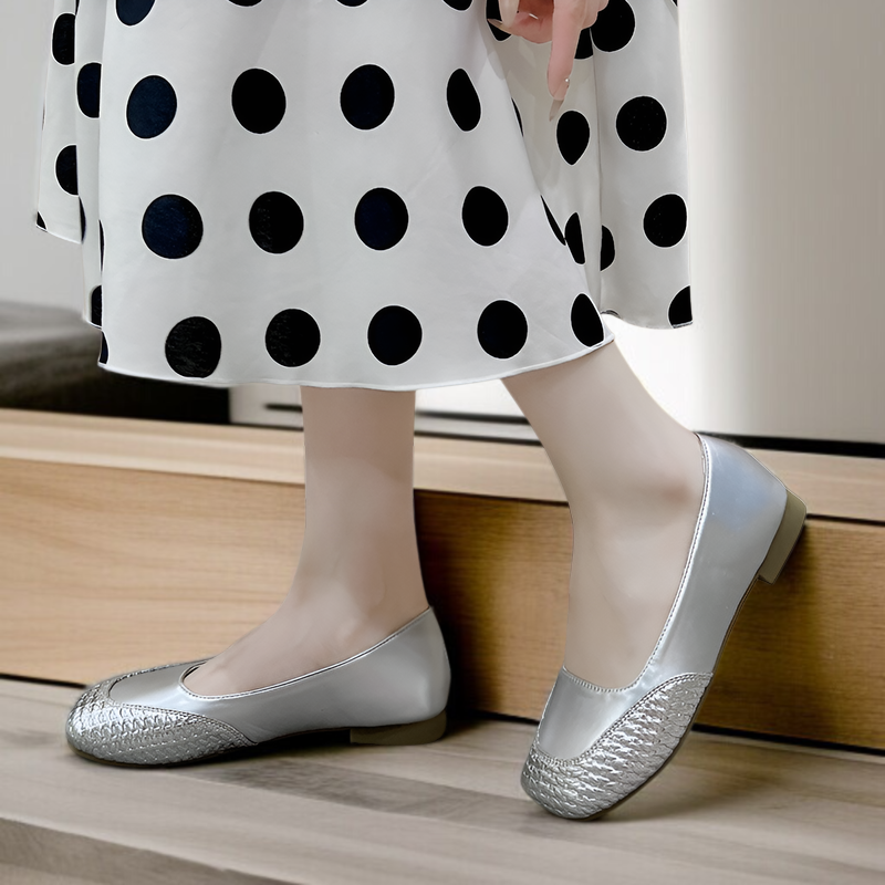 2025年夏の新作、丸いつま先ソフトレザーフラットシューズ、ローヒールシューズ、女性用、韓国風メリージェーンシューズ、ファッションデザイン、レディースシューズ