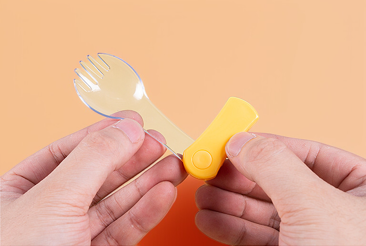 Colorful insulated lunch box for children