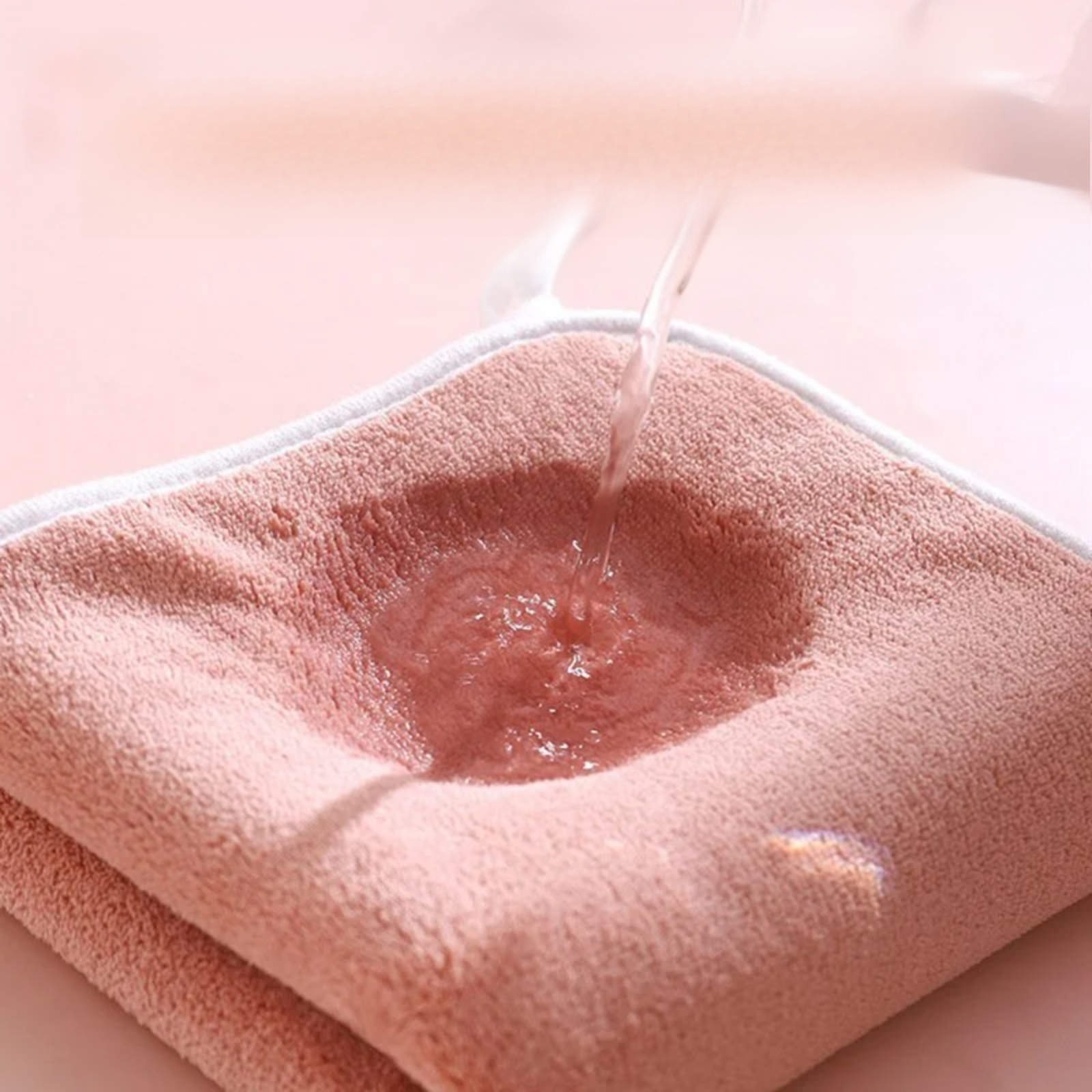 Serviette absorbante sans peluche pour usage domestique