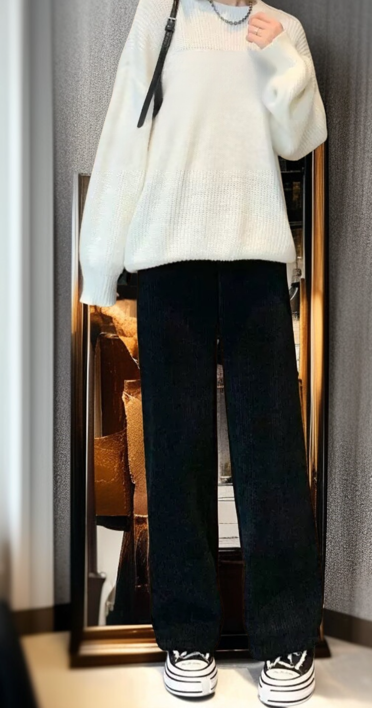 多用途で使えるハイウエストストレートパンツ