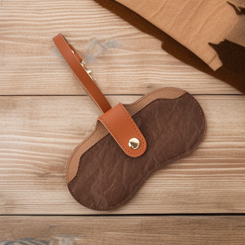 コンパクトで軽量な眼鏡収納ケース