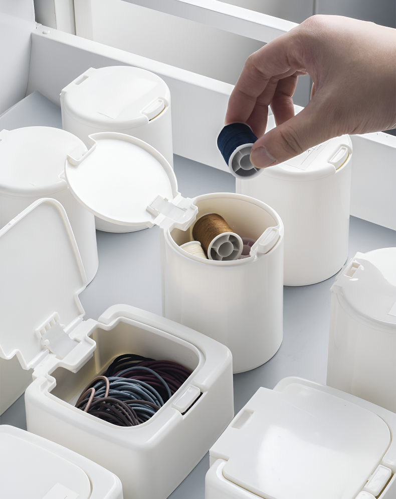 소형 물품 수납함 내부 구조