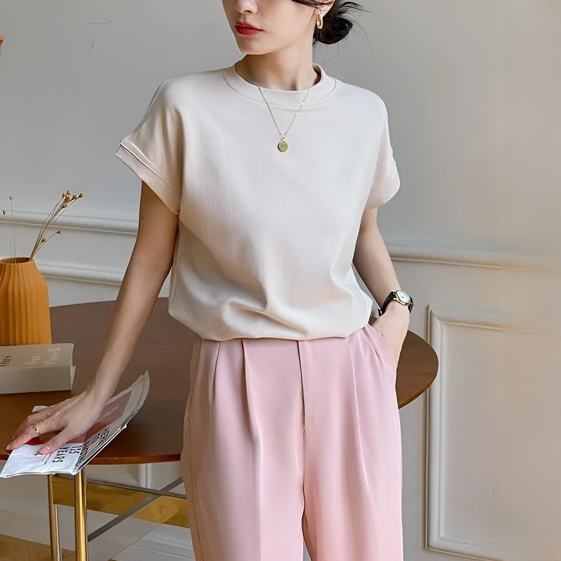 여성 루즈핏 상의 스타일링 예시