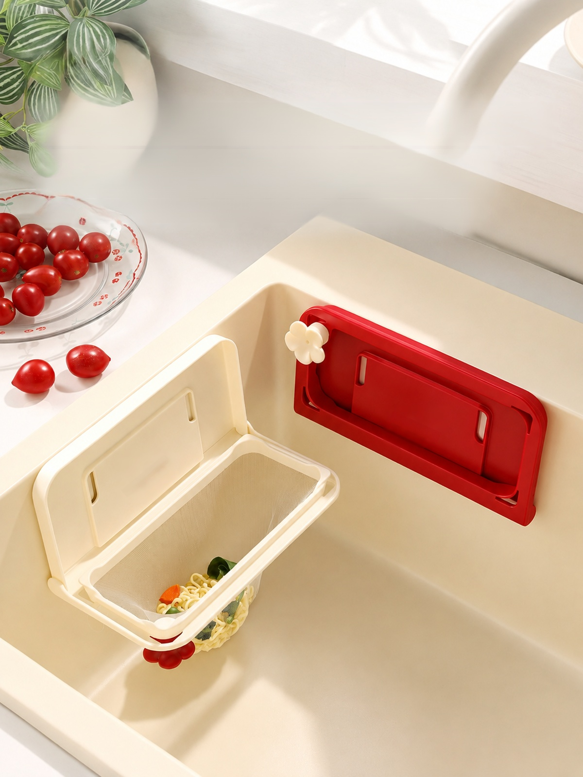 JMY folding sink drainage mesh frame beside a kitchen sink