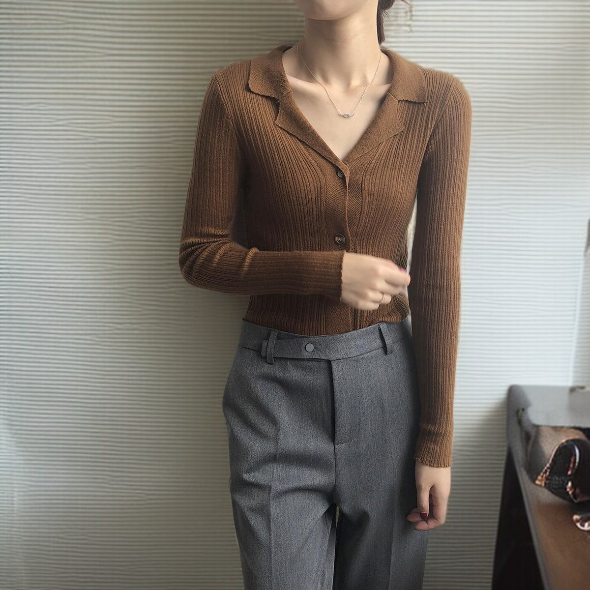 카디건 여자 카디건 슬림 솔리드 니트 스웨터 긴팔 이너 니트 날씬해 보이는 니트 니트 정장넥 긴팔 레깅스