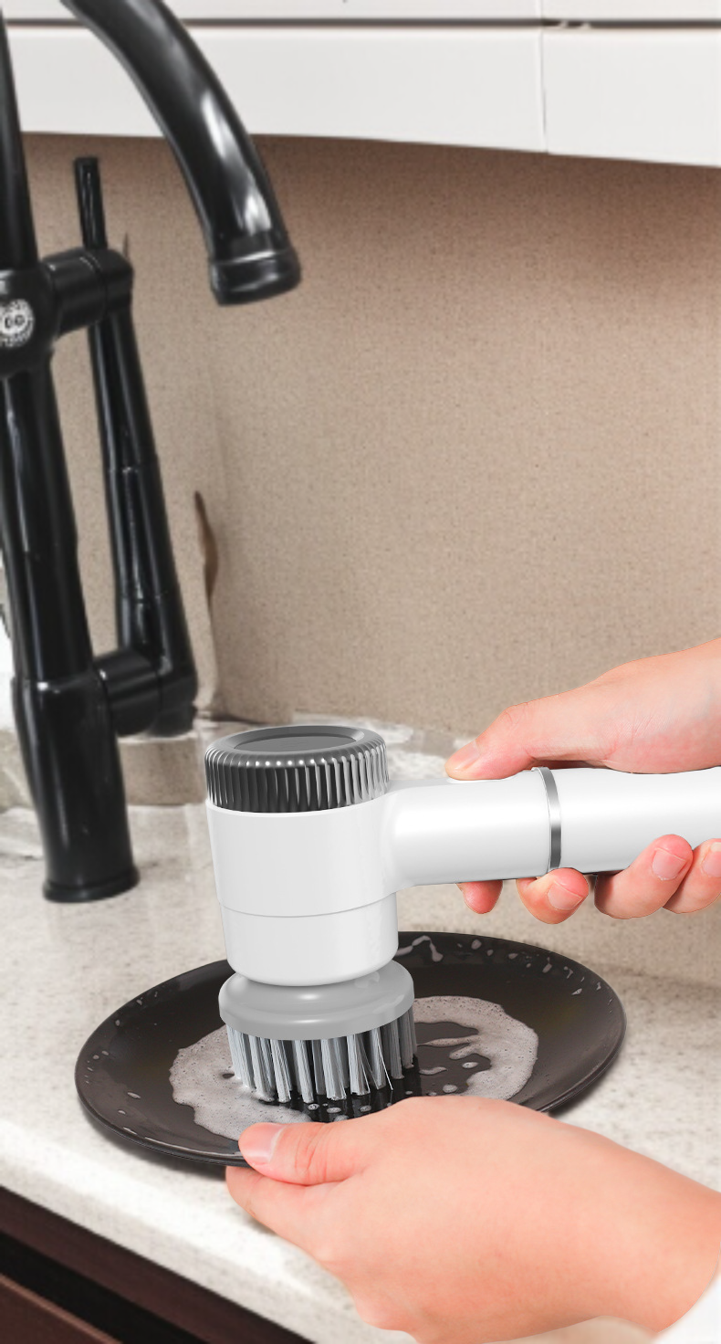 長寿命バッテリー搭載の電動ブラシ