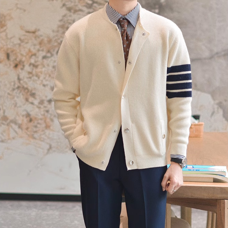 春秋季翻領針織衫