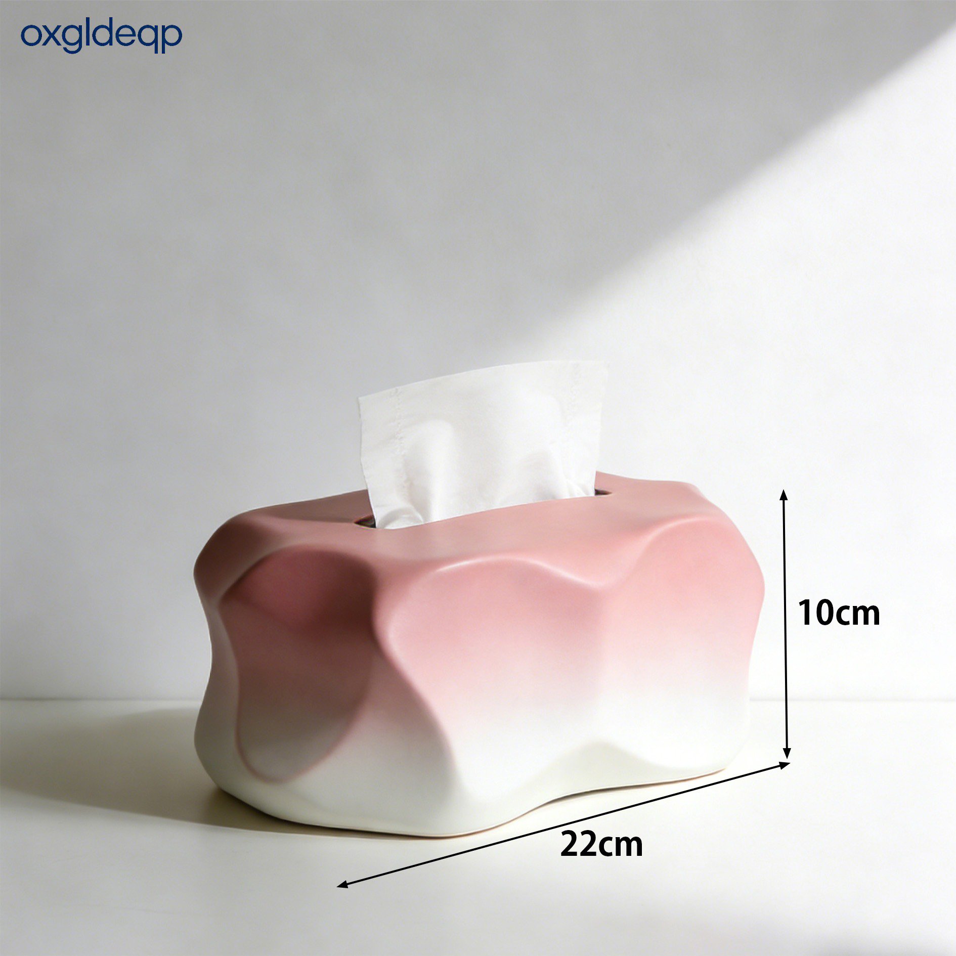 家庭用ティッシュボックス使用イメージ