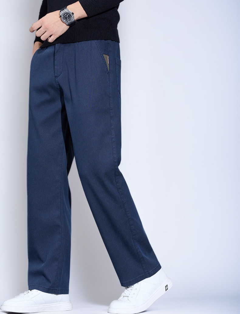 라이트 럭셔리 남성 팬츠 전체 모습