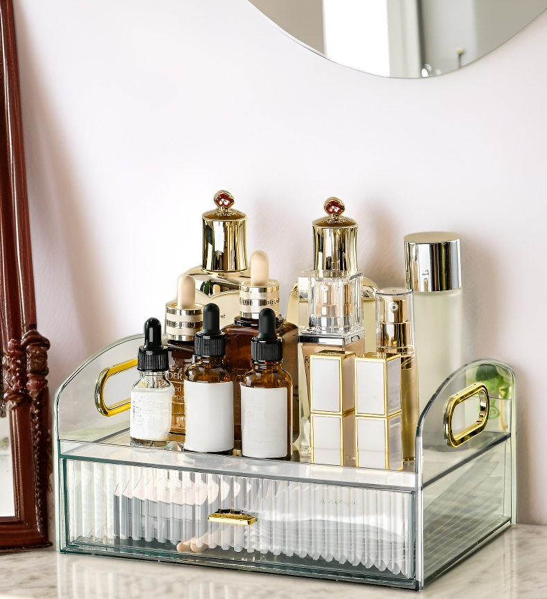 オフィスデスク上のPET透明収納ボックス