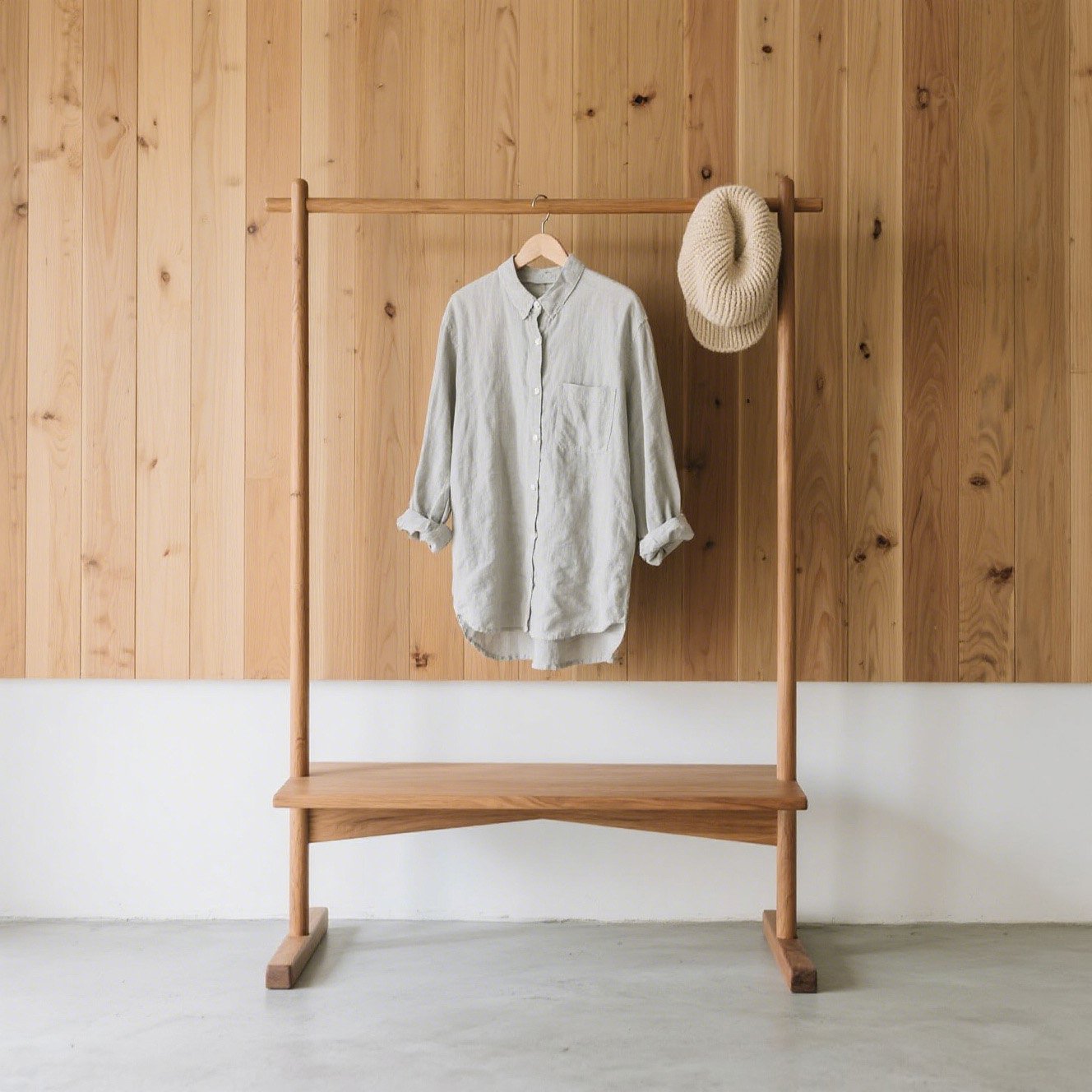 木目調ハンガー