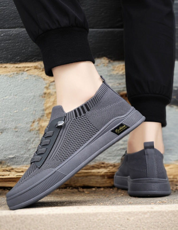 夏に最適な高級感のあるメンズカジュアルシューズ