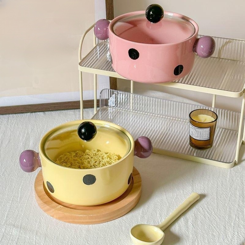 Cuenco de cerámica de doble asa