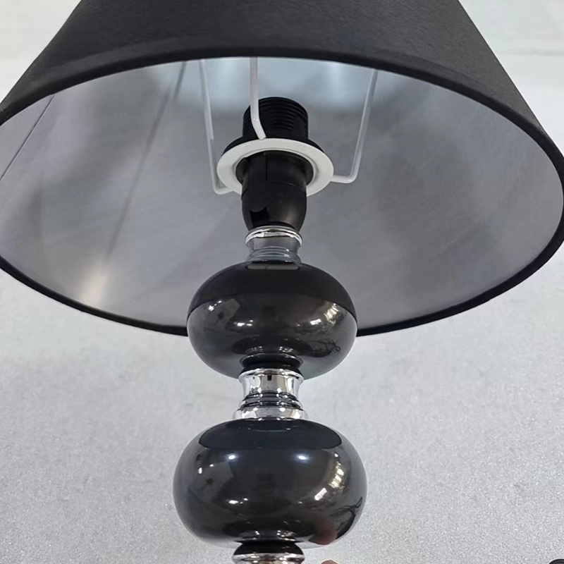 Metal table lamp