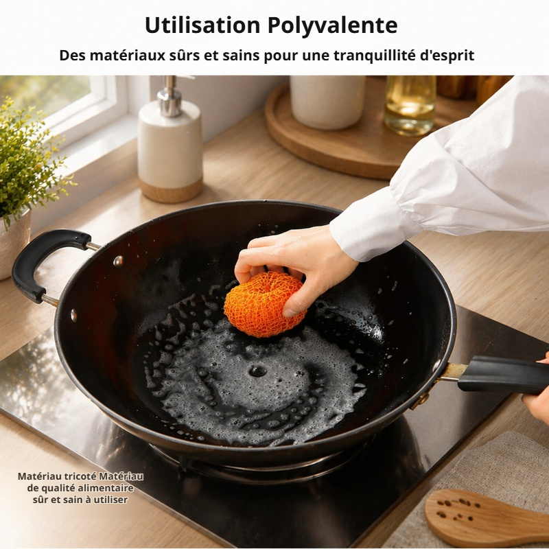 Boule de nettoyage intégrée à la brosse de cuisine