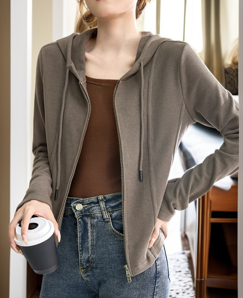 트렌디한 여성 집업 카디건 착용샷