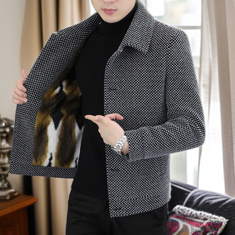 도톰한 남성 겨울 재킷 착용샷