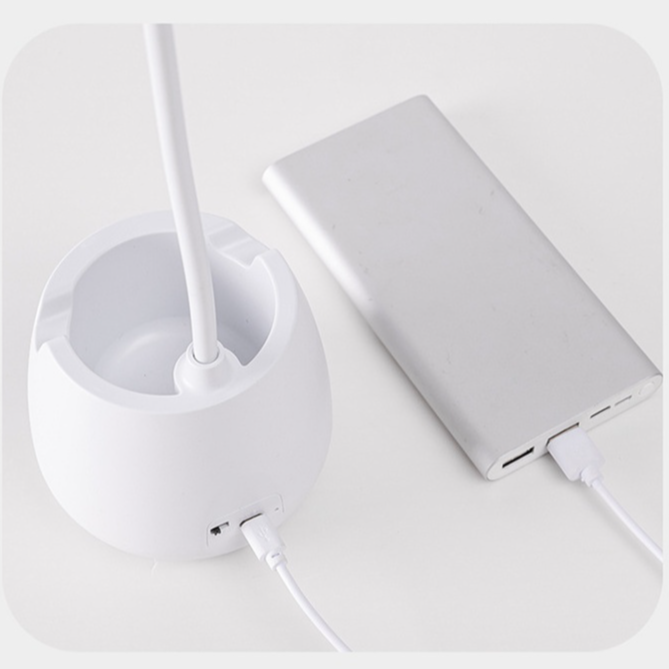 Eye-protecting reading lamp