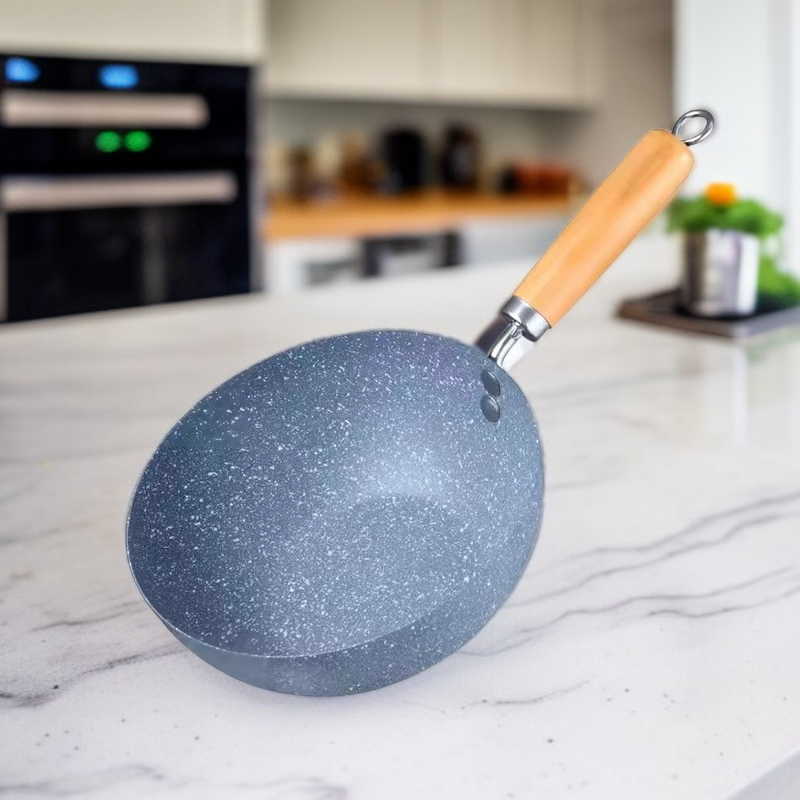 IH対応の極厚ノンスティックフライパン